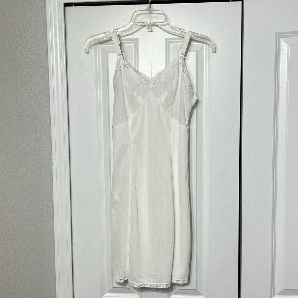 Vintage Wonder Maid Slip Dress Womens 32 White Nylon Lace Full Bridal 70s USA